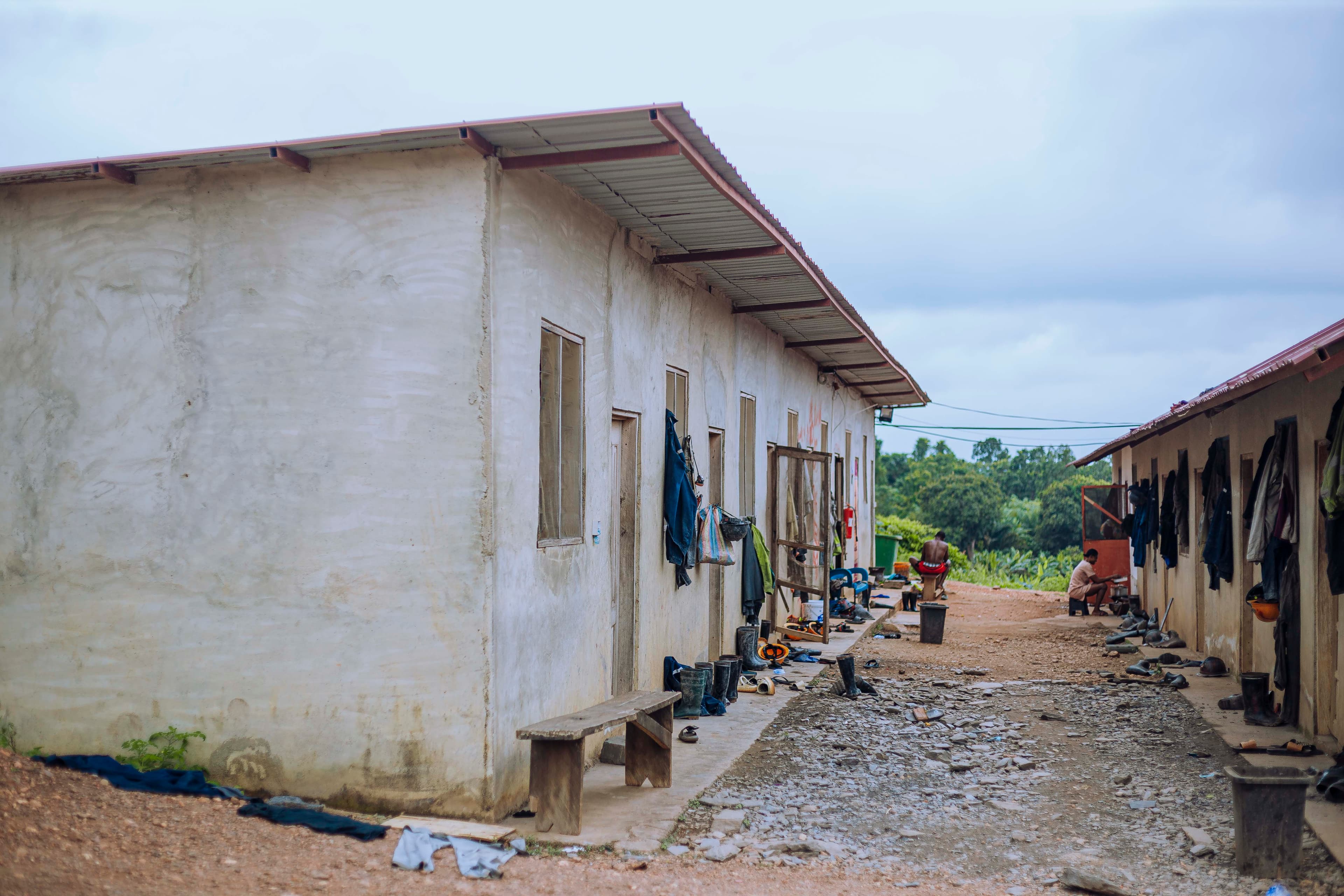 Staff shelter walkway with worker accommodation