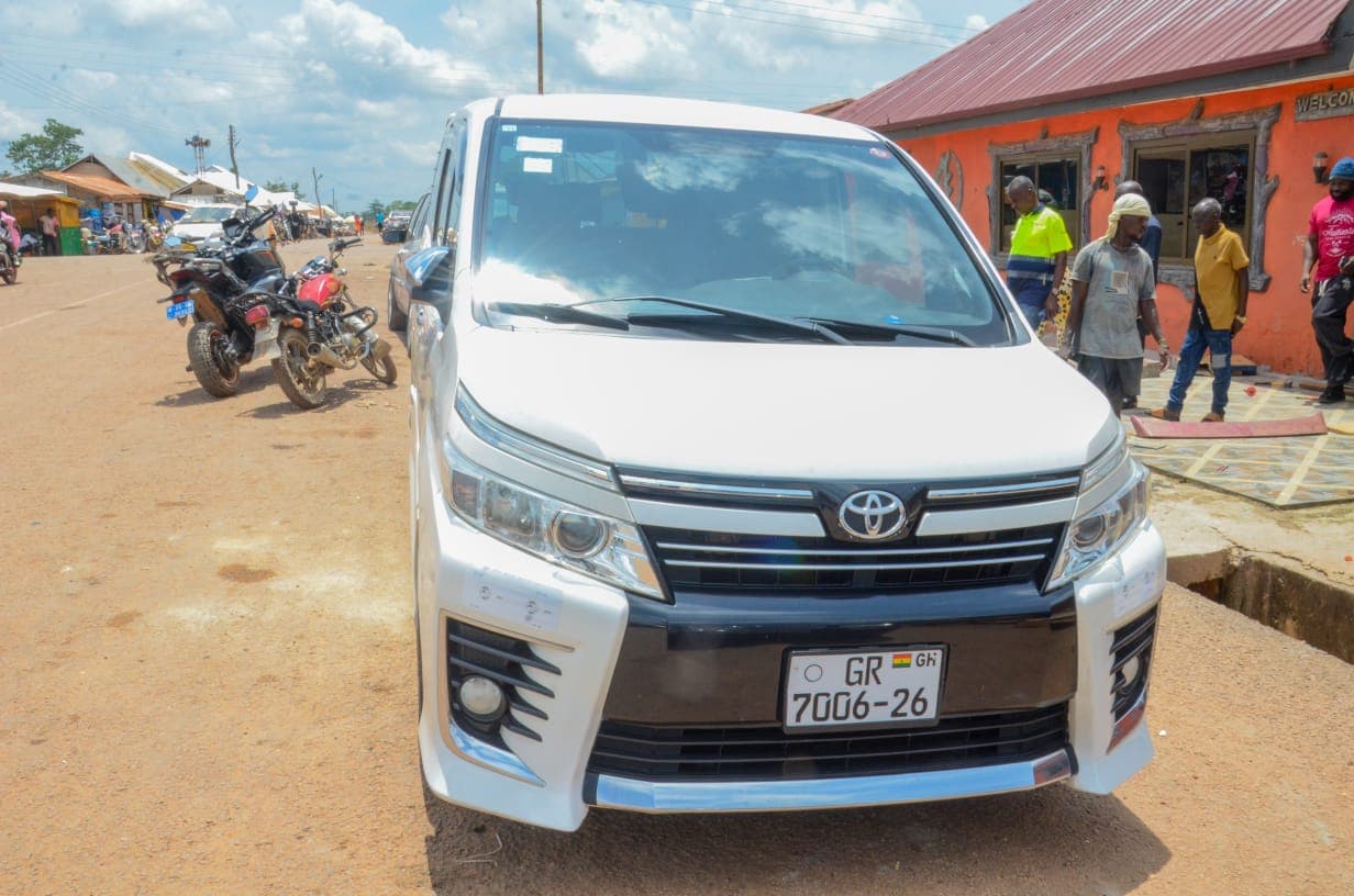 Vehicle donated to the chiefs of the local traditional council at Akatekyieso